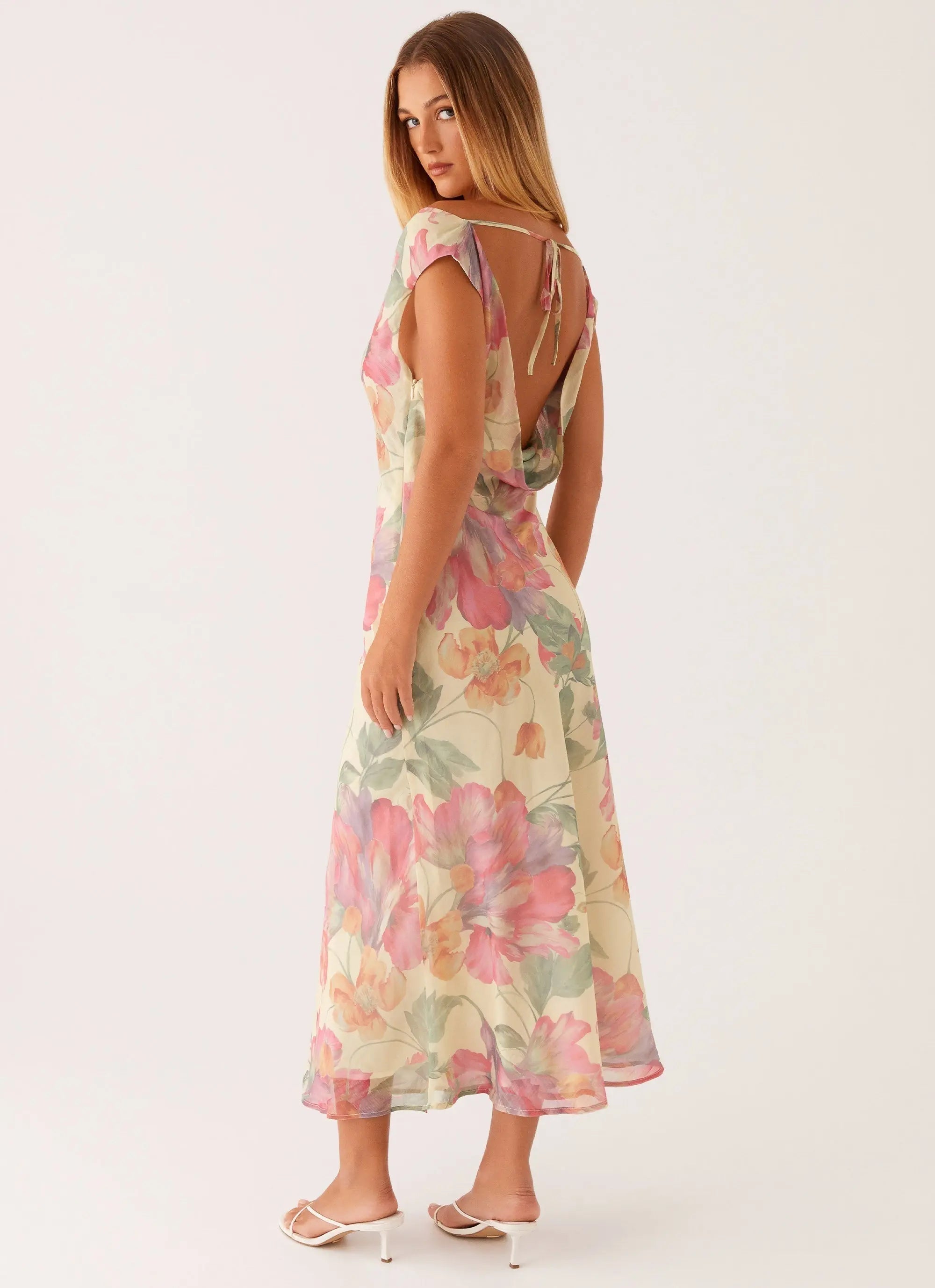 Role Model – Maxi Dress with Back Tie & Exclusive Print – Elegant... oaklynwear