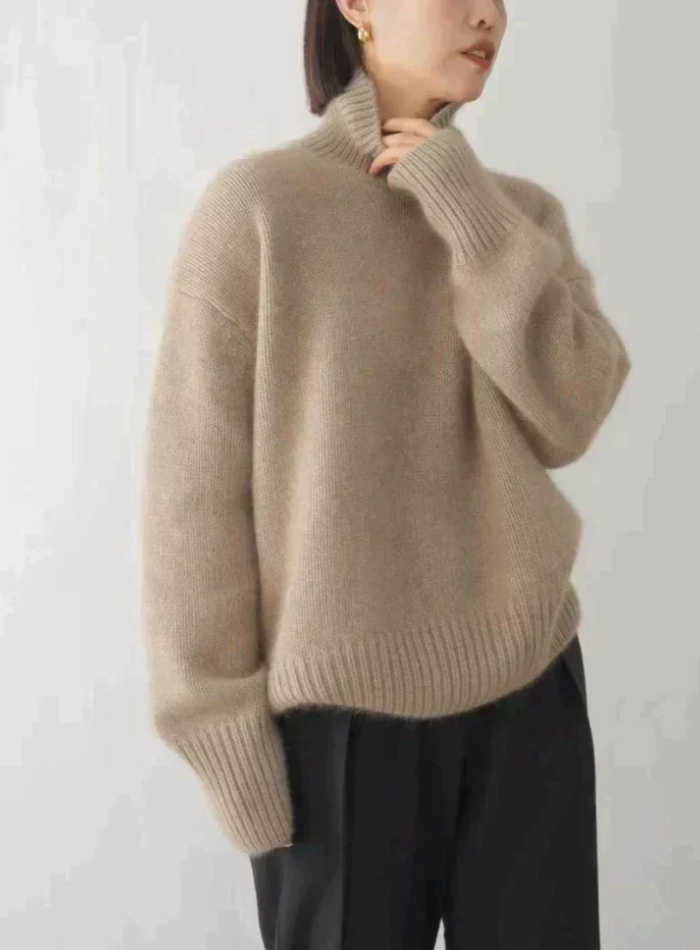 Women's oversized turtleneck sweater in soft fuzzy knit with ribbed cuffs - view 6