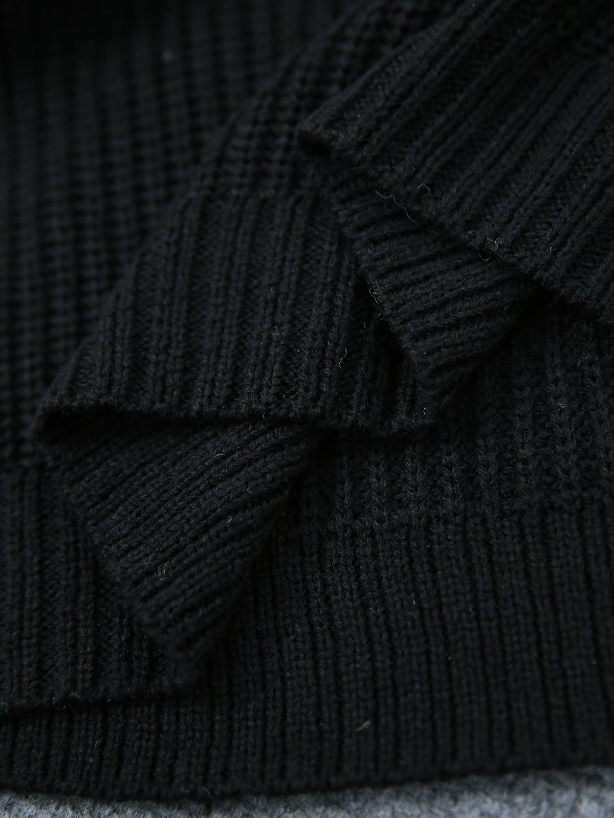 Oversized ribbed turtleneck sweater dress with raglan sleeves in mini length - view 5