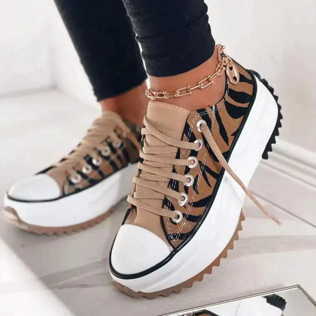 Stride™ | Women's Comfort Sneakers – All-Day Support & Cushioning oaklynwear