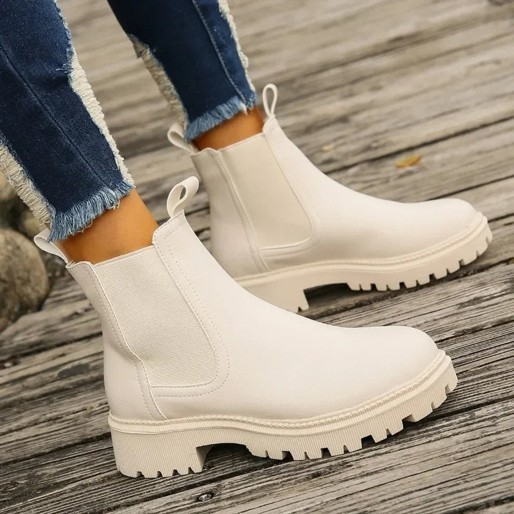 Women's platform Chelsea ankle boots with elastic side panels and chunky lug sole - view 14