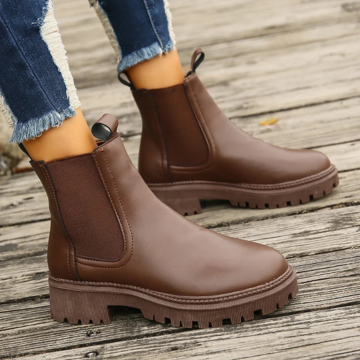 Women's platform Chelsea ankle boots with elastic side panels and chunky lug sole - view 16