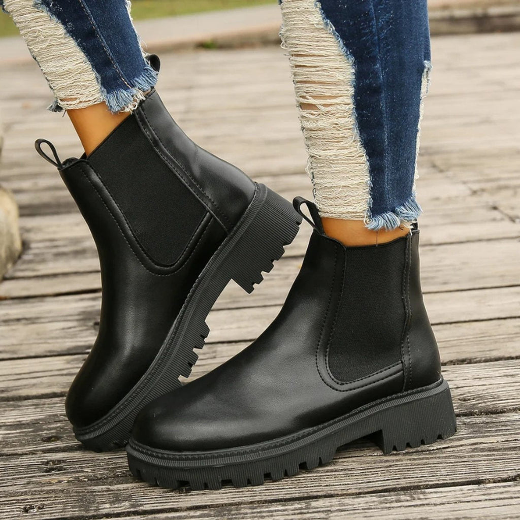 Women's platform Chelsea ankle boots with elastic side panels and chunky lug sole - view 7