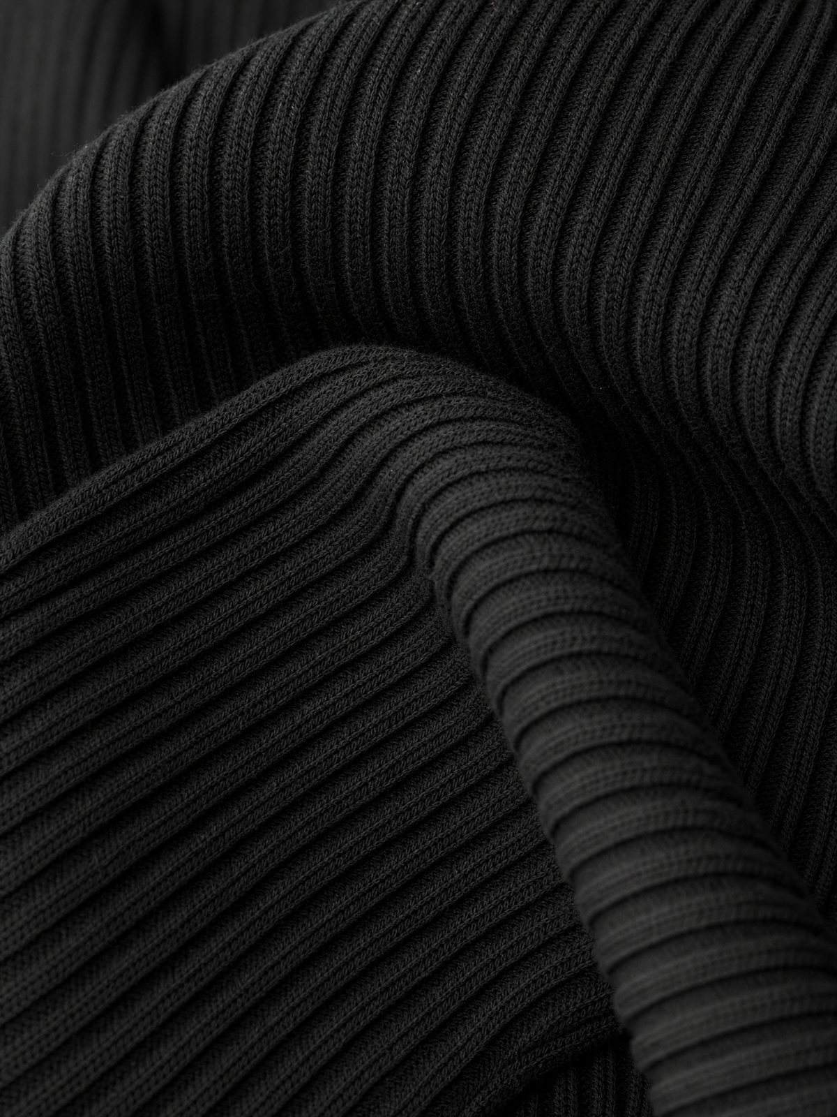 Ribbed knit long sleeve midi dress with half-turtleneck V-neck collar - view 15