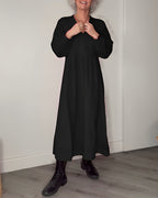 Flowy long sleeve holiday maxi dress with V-neck - view 3